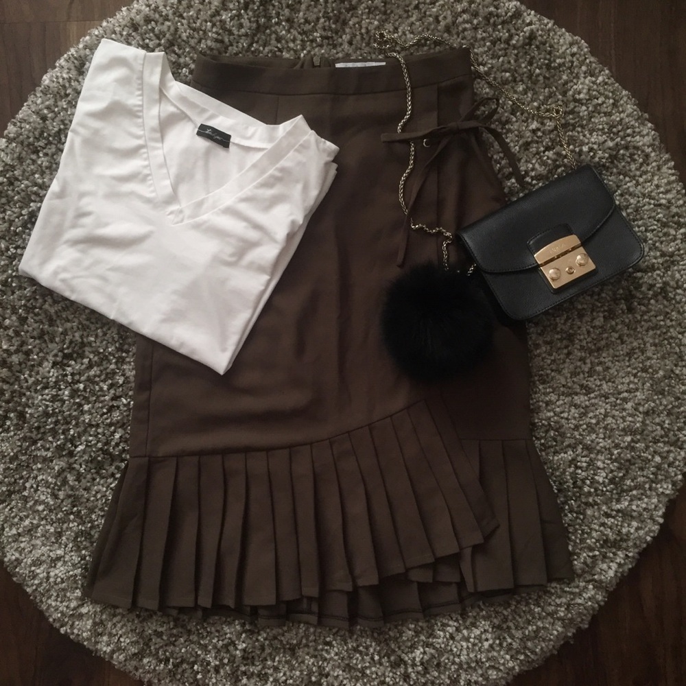 Midi Skirt with Bow Detail